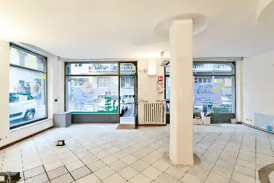 Negozio in vendita, Via Rezzonico, Como