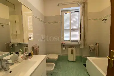 Villa Bifamiliare in vendita, Via Civate, Roma