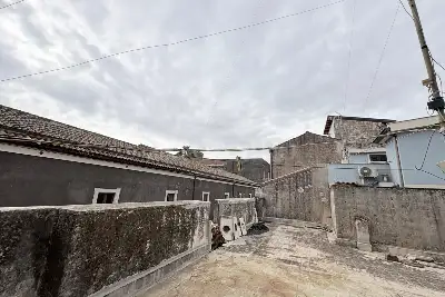 Casa Indipendente in vendita, Via Antonino di Sangiuliano, Catania