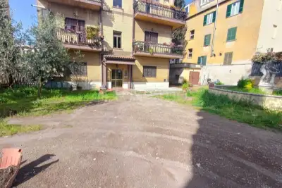Magazzino in vendita, Via Flaminia, Roma