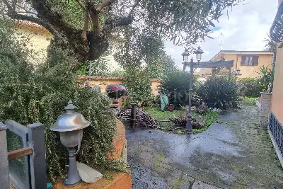 Villa Bifamiliare in vendita, Via Ugo Rellini, Roma