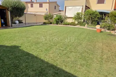 Villa Bifamiliare in vendita, Via Giulio Minervini, Roma