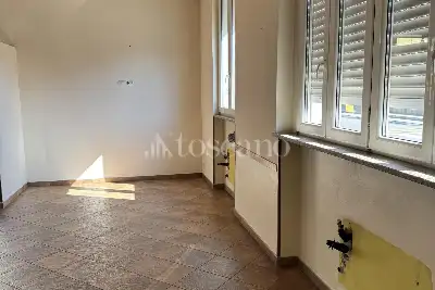 Negozio in affitto, Via Lodi, Cornegliano Laudense