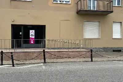 Negozio in affitto, Via Lodi, Cornegliano Laudense