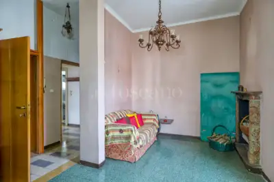 Casa in vendita, Via Cavour, Marchirolo