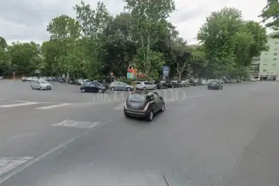 Negozio in vendita, Lungotevere degli Inventori, Roma