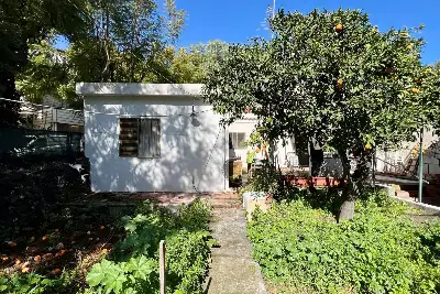 Casa Indipendente in vendita, Piazza Vittorio Veneto, Sant'Agata li Battiati