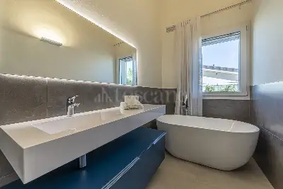 Villa in vendita, Via Vighenzi, Padenghe sul Garda