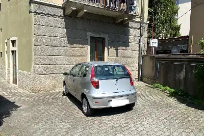 Negozio in vendita, Via Antonietta Castagna, Viggiù