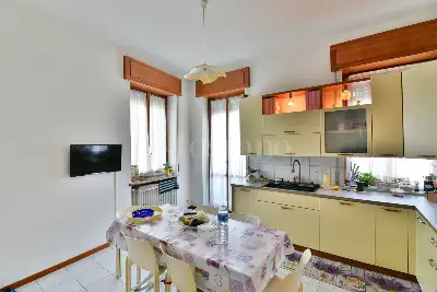 Casa Indipendente in vendita, Via Dante Alighieri, Rovello Porro