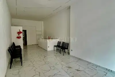 Negozio in affitto, via Roma, Atripalda, Atripalda