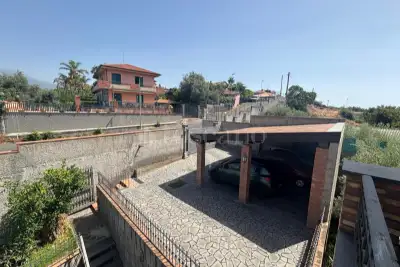 Villa in vendita, Via Indipendenza, Mascalucia