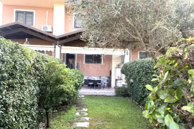 Villino a Schiera in vendita, Via Andrea Cascella, Roma