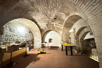 Laboratorio in vendita, Via San Pietro, Siena, Siena