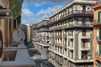 Casa in vendita, Via Santa Lucia, Napoli