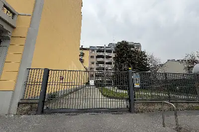 Box in vendita, Via Savona, Milano