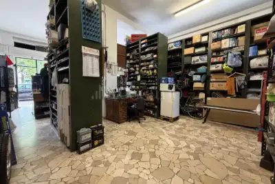 Negozio in vendita, Largo Giambellino, Milano