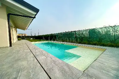 Villa in vendita, Via Montebello, Lonato del Garda