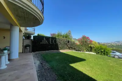Villino a Schiera in vendita, Via Villa Mosca, Teramo