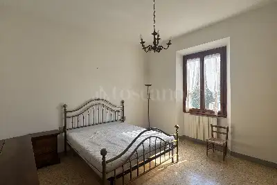 Villino a Schiera in vendita, Via Edmondo de Amicis, Prato