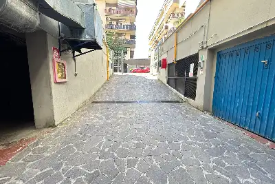 Box in vendita, via corrado del greco, Roma