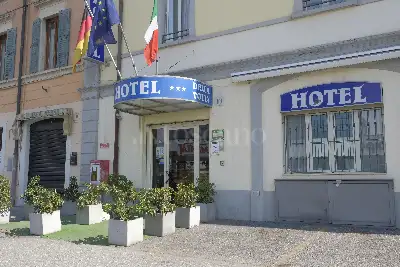 Albergo in vendita, Via della Volta, Brescia