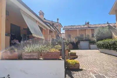 Villino a Schiera in vendita, Via John Fitzgerald Kennedy, Marino