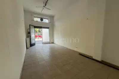 Negozio in affitto, Viale Legioni Romane, Milano