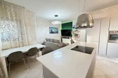 Casa in vendita, Via Torricella di Sotto, Brescia