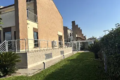 Villa Plurifamiliare in vendita, Viale Hugo Pratt, Roma