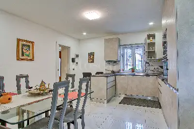 Palazzo in vendita, Via G. Andreani, Valganna