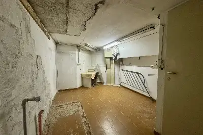 Laboratorio in vendita, Viale Lodovico Scarampo, Milano