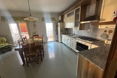 Casa in vendita, Largo Catone, Pomezia