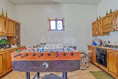 Casa Indipendente in vendita, Via Roma, Cuasso al Monte