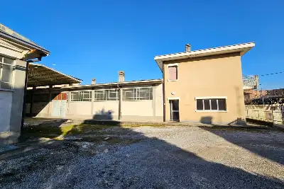 Capannone in vendita, Via Siracusa, Cantù