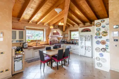 Villa in vendita, Via Aldo Moro, Provaglio d'Iseo