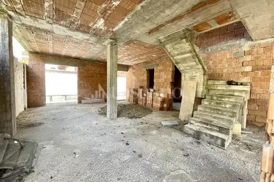 Casa Indipendente in vendita, Via Fiume, Ladispoli