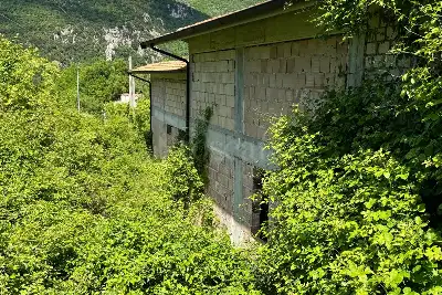 Casa Indipendente in vendita, Via Canistro, Capistrello