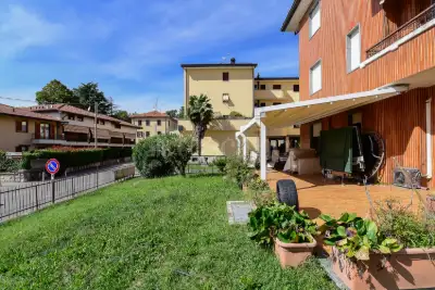 Casa in vendita, Piazza IV Novembre, Capiago Intimiano