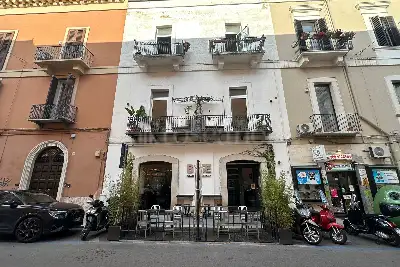 Palazzo in vendita, Via Andrea Da Bari, Bari