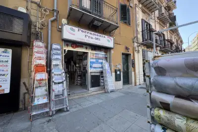 Negozio in vendita, Piazza Leoni, Palermo
