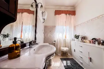 Casa in vendita, via Rossini 10, Olbia