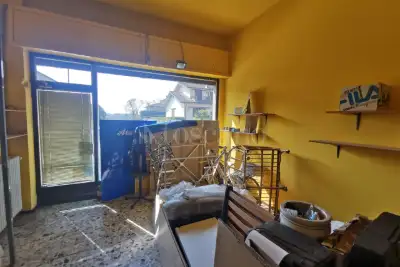 Negozio in vendita, Via A. Depretis, Bressana Bottarone