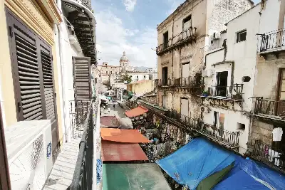 Palazzo in vendita, Via Madonna della Volta, Palermo