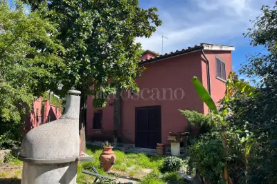 Villa in vendita, Via Reggio Emilia, Mentana