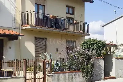 Casa in vendita, Via Lunga di Cafaggio, Prato