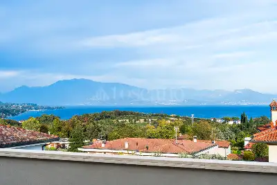 Villa in vendita, Via Barcuzzi , Lonato del Garda