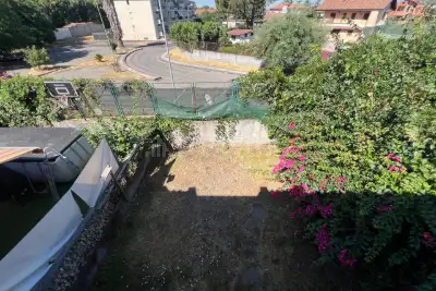 Villino a Schiera in vendita, Via Salvatore Quasimodo, Valverde