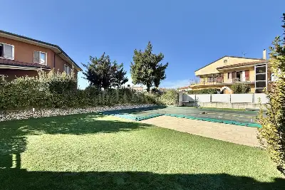 Casa in vendita, Via Goldoni, Peschiera del Garda