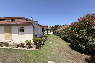 Casa Indipendente in vendita, Via delle Azalee, Aprilia
